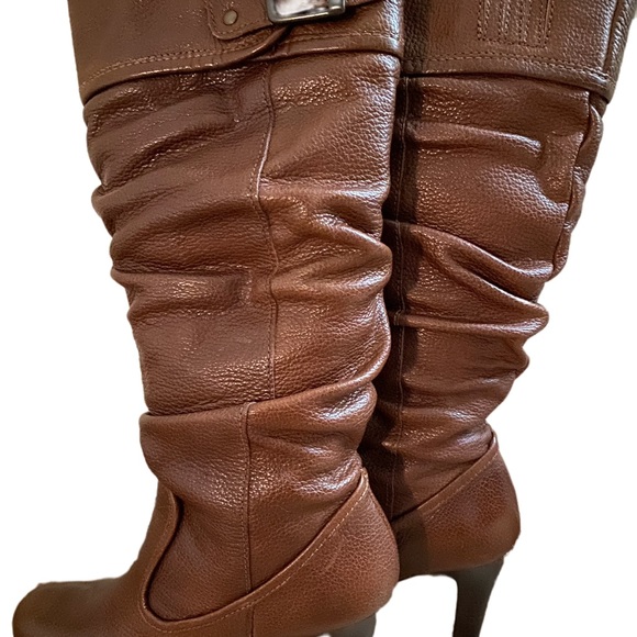 Dolce Vita Gathered boots - NWOT- 6M - Picture 2 of 5